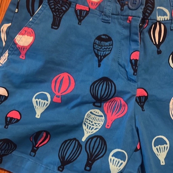 Up Up and Away!! Crown & Ivy Shorts! Super Cute! - Picture 3 of 6